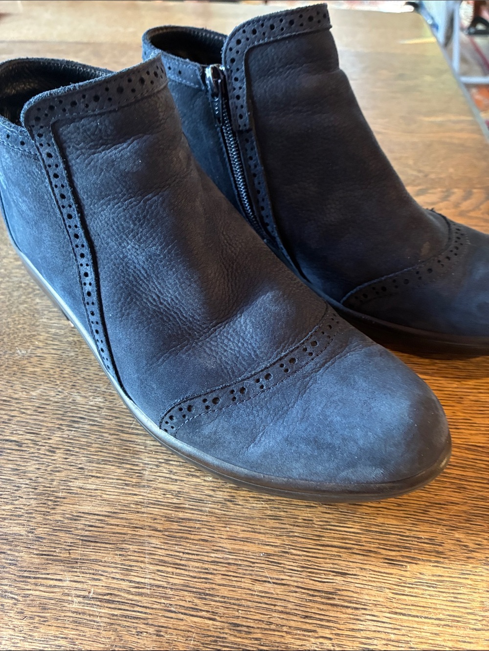 Women’s Naot Nefasi Navy Ankle Boots -40/9